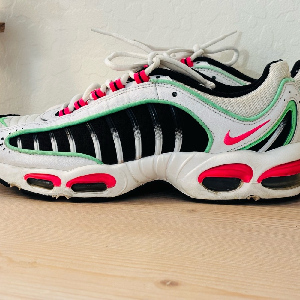 NIKE AIR MAX TAILWIND IV WOMEN "HYPER PINK" SIZE 10.5 ILLUSION GREEN RARE - Picture 3 of 10